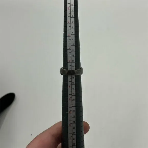 Sterling Silver Cubic Zirconia Ring Size 7 Round Brilliant Side Stones Unique - Picture 3 of 6